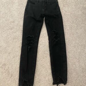 Women’s Black Distressed Skinny Jeans